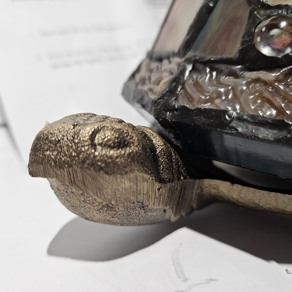 Dale Tiffany Spice Turtle Stained Glass Lamp - Picture 10 of 14